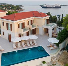 5 bedroom villa with infinity pool and sea views Hvar Town, sleeps 10